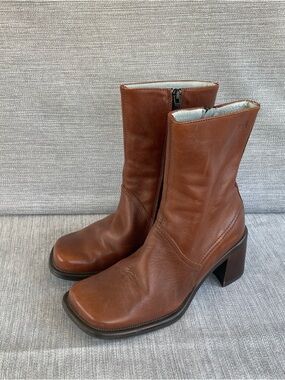 Vagabond brown leather boots square toe